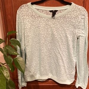 H&M stretchy lace top size Small
